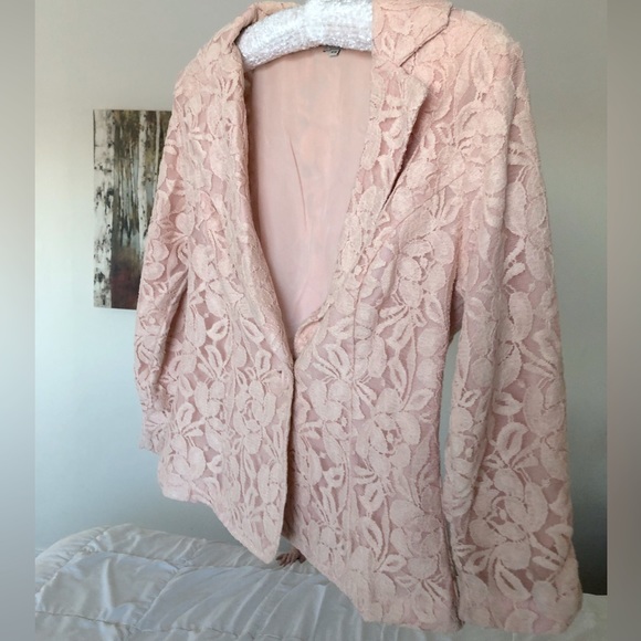 Blush Pink Lace Kismet Blazer - Picture 1 of 3